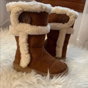 Most adorable Michael Kors winter boots for girls!